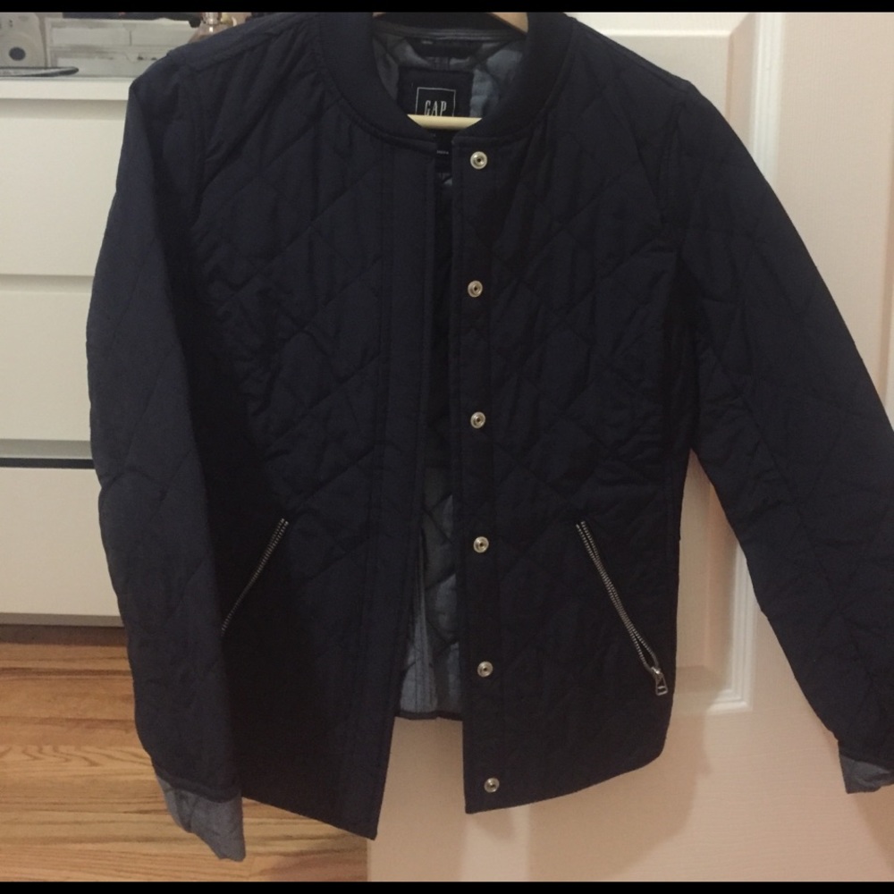 GAP quilted navy jacket