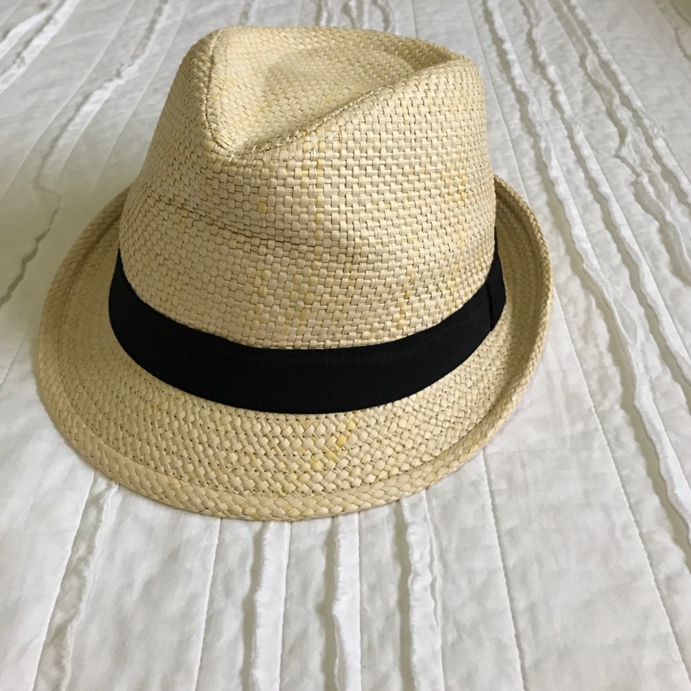 Summer straw fedora