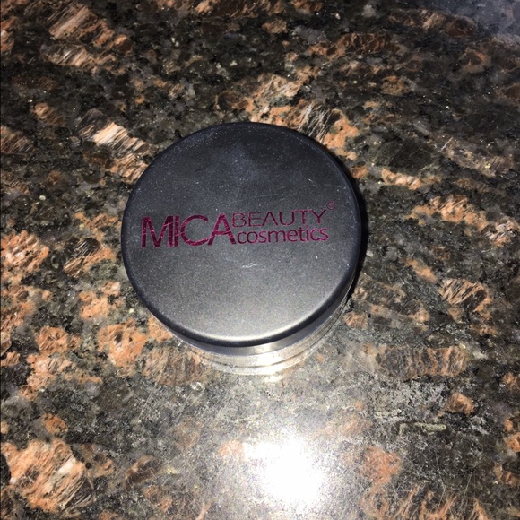 MICA Beauty Cosmetics Mineral Foundation Powder - Picture 2 of 4