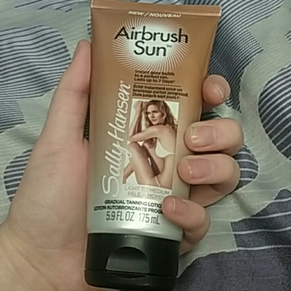 sally hansen Other - Sally Hansen tanning lotion