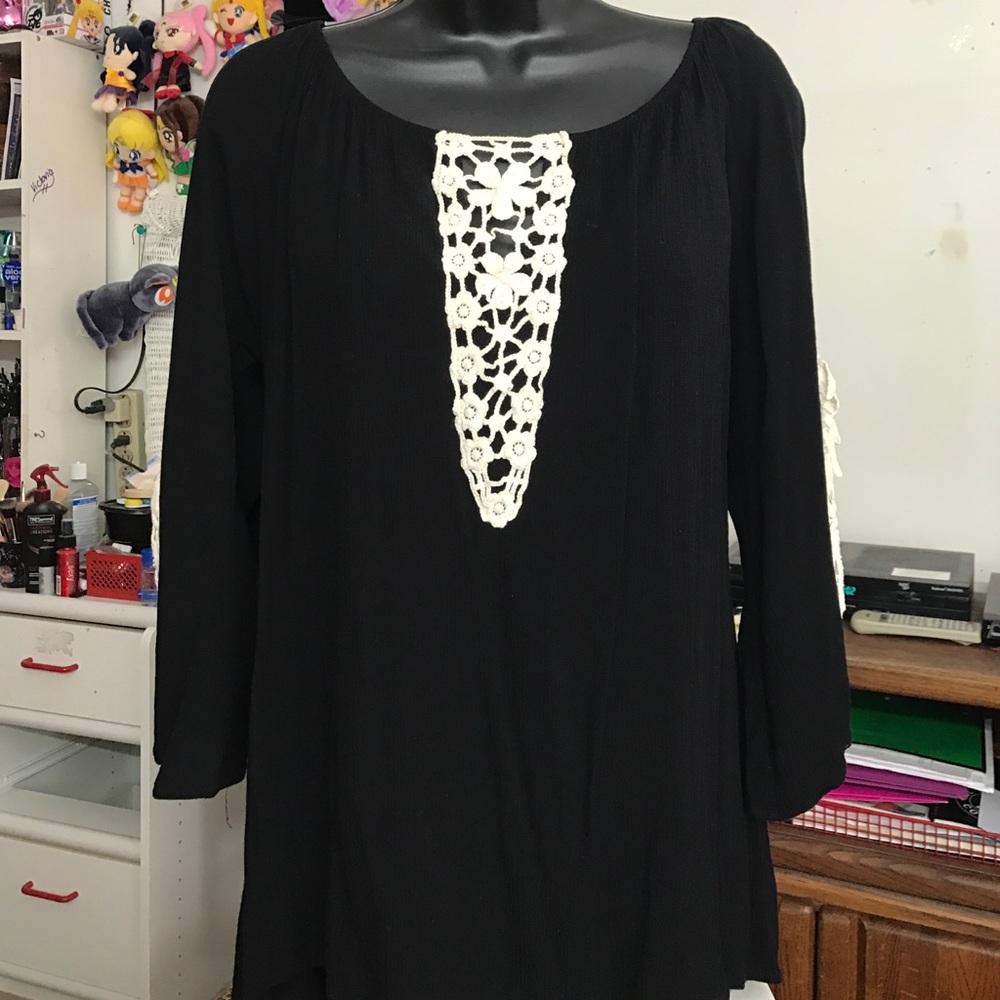 Black Bell Sleeve Blouse Floral Crochet Loose Tee