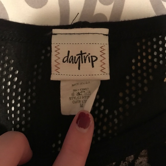 Like new Daytrip Gold Foil top - Picture 2 of 2