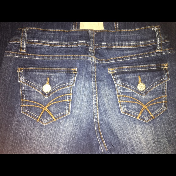 Jeans - Juniors Sz 3 Boot Cut Distressed Jeans Jeans - Juniors Sz 3 Boot Cut Distressed Jeans