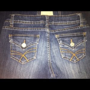 Jeans - Juniors Sz 3 Boot Cut Distressed Jeans Jeans - Juniors Sz 3 Boot Cut Distressed Jeans