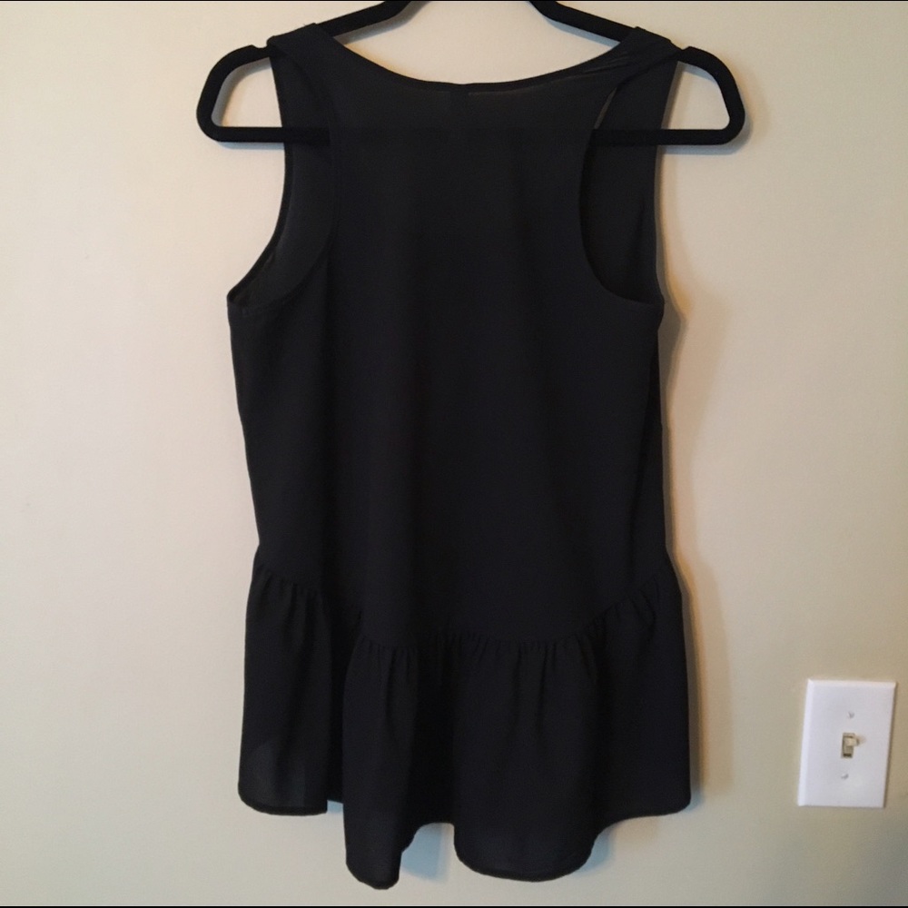 Black High Low Ruffle Tank - Picture 2 of 4