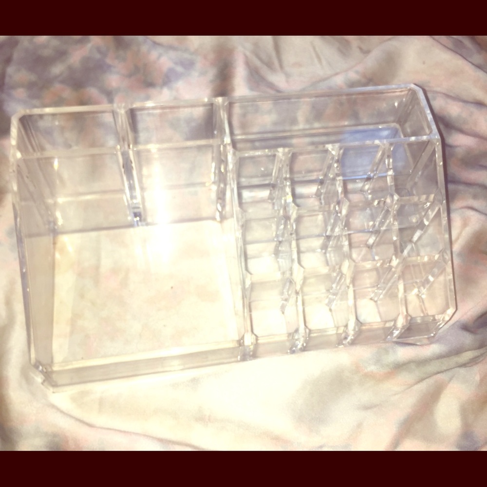 Makeup organizer!!!💄👄💋💅🏻