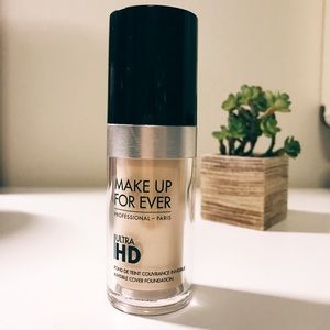 Makeup Forever Ultra HD Foundation in Y205