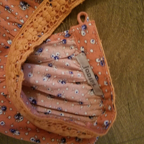 Dress - Picture 2 of 4