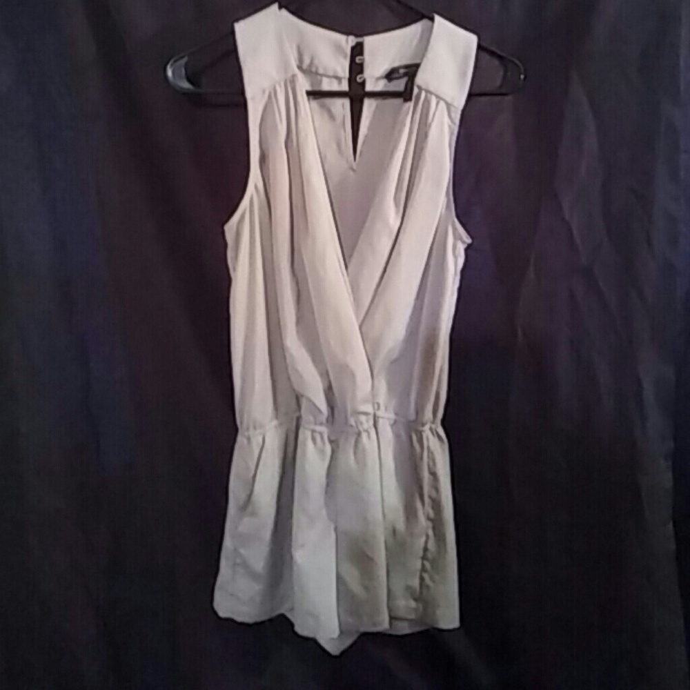 Bcbg Thalia romper in aster like new