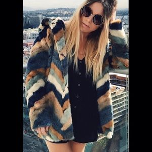 Fur coat Forever21 Chevron faux fur Lim.Edition