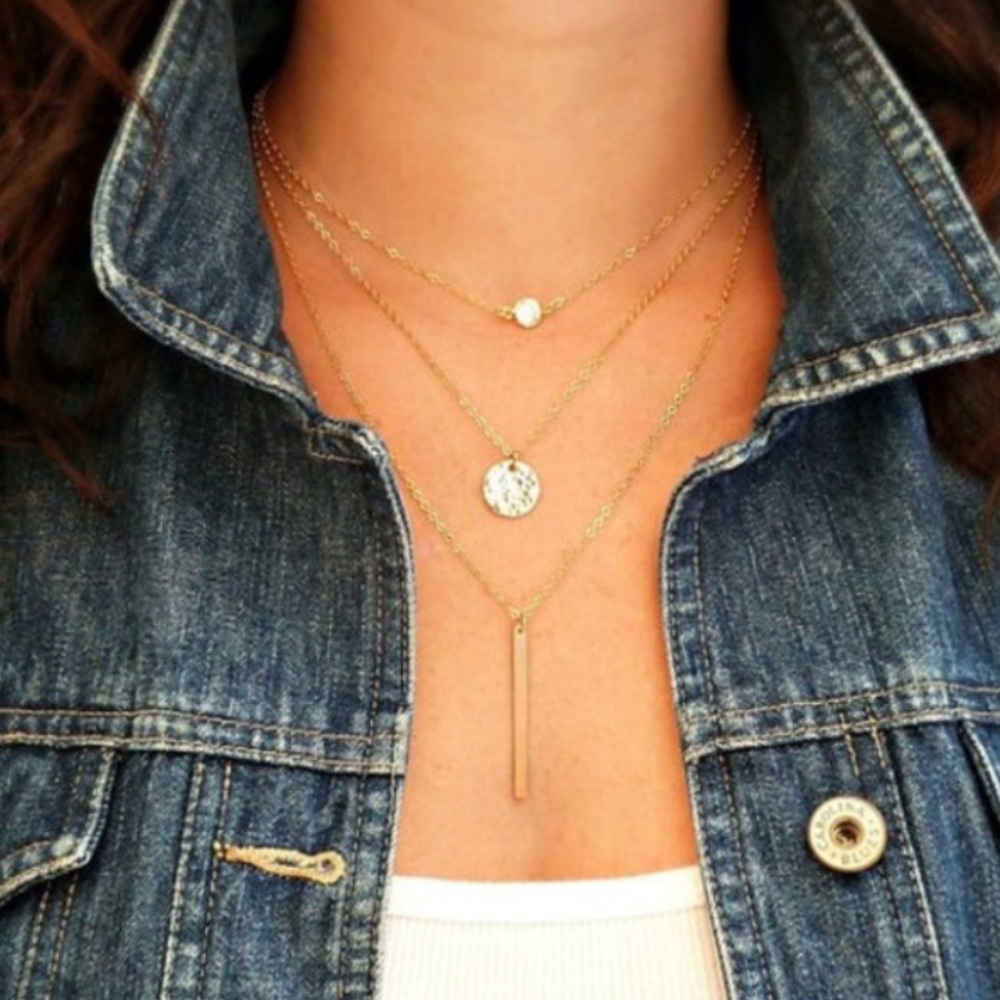 ‼️ 5 for $25 ‼️MULTILAYER GOLD CRYSTAL NECKLACE - Picture 1 of 1