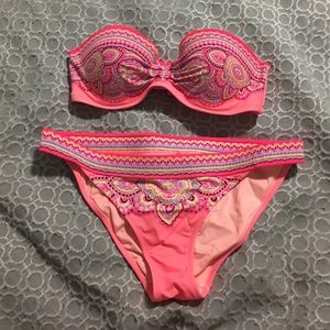 Strapless VS swimsuit