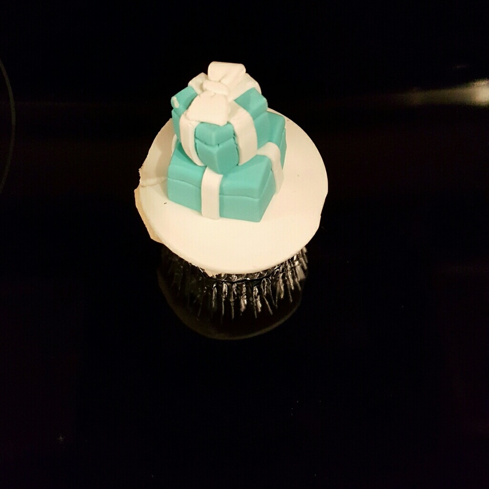 Meet your Posher, Alexis