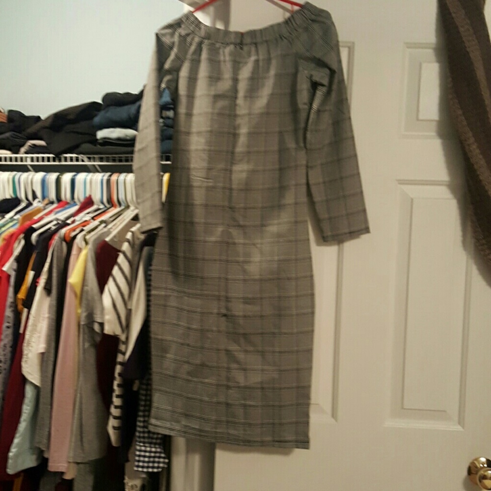 Dress - Picture 2 of 3