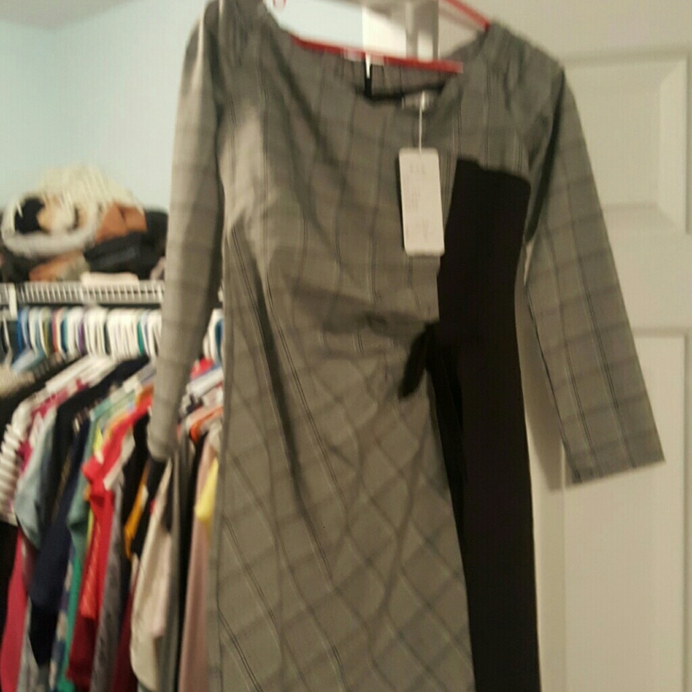 Dress - Picture 3 of 3