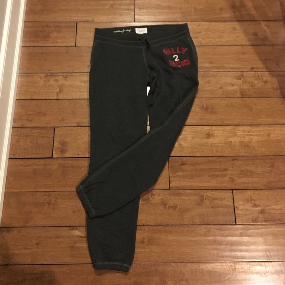 Charcoal gray Gilly Hicks Sweats