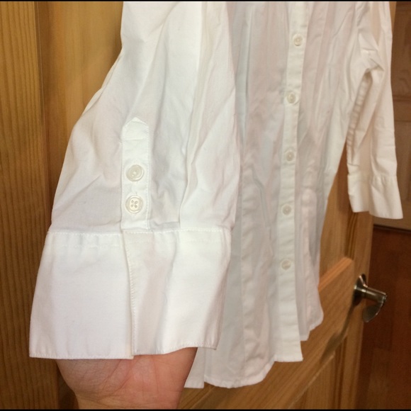 White Button Down 3/4 Top - Picture 4 of 4