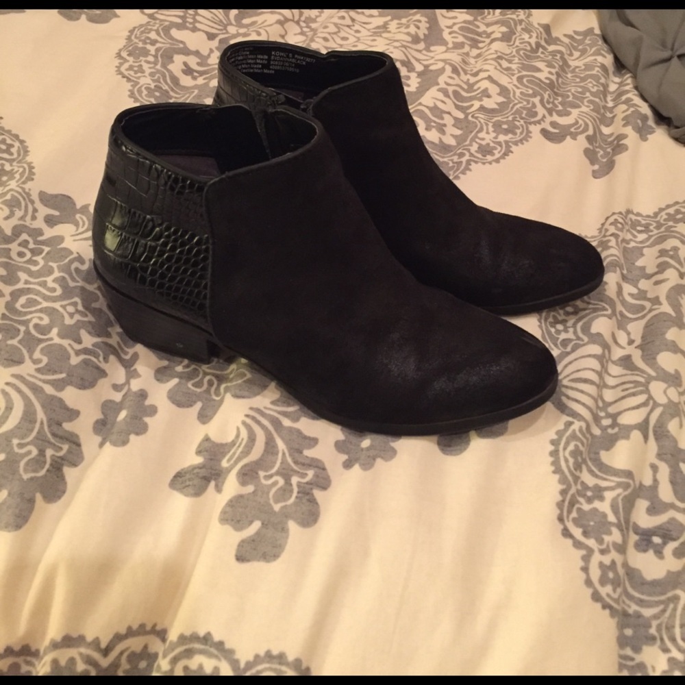 Vera Wang booties