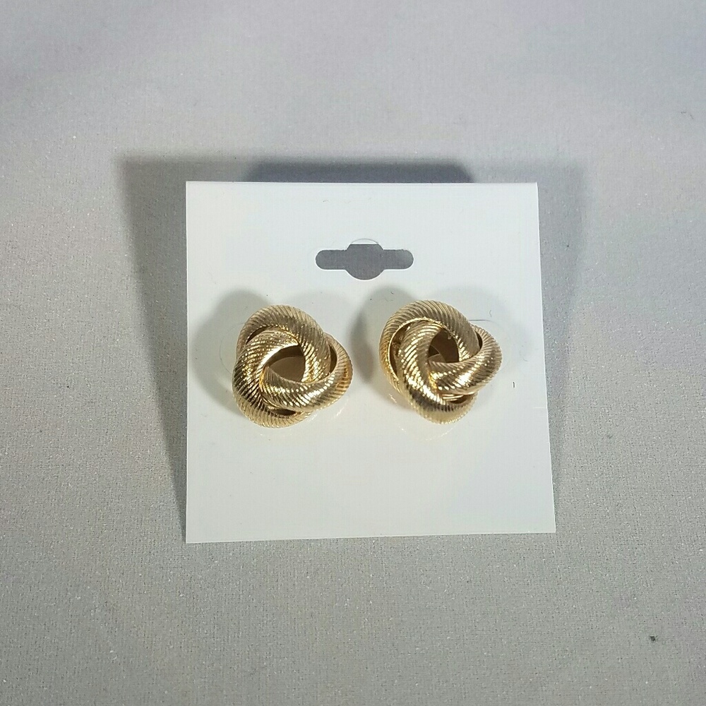 Post earrings NWOT