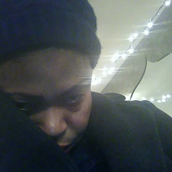 Meet your Posher, Monisola - Picture 1 of 1