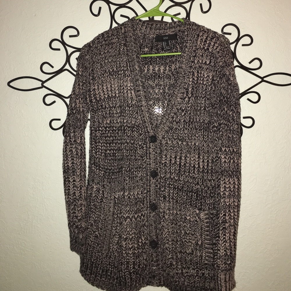 Price Drop🤗Tan and Black Oversized Sweater