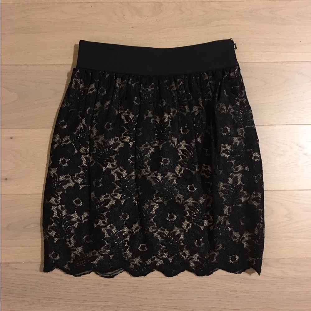 Robert Rodriguez Lace Scalloped Hem Skirt