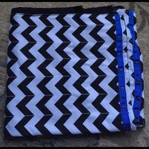 Lululemon multi-purpose button scarf!