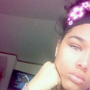 Meet your Posher, Gabrielle