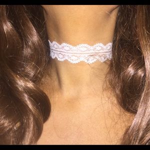 Lace choker