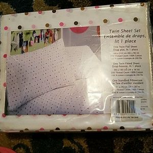 Roxy twin sheet set never used still in packaging