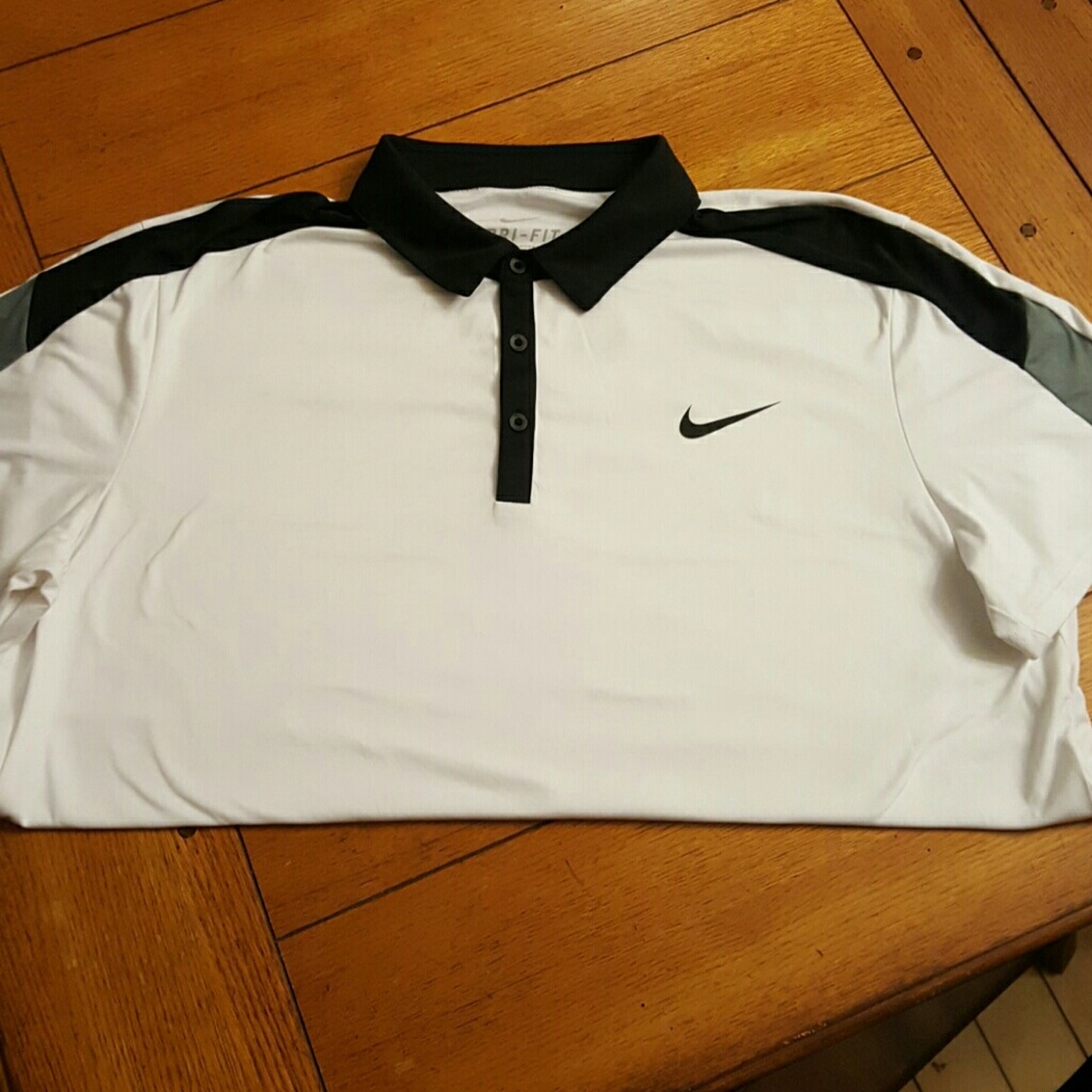 Nike polo like new