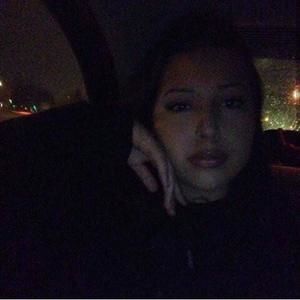 Meet your Posher, Isabel