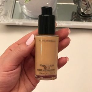 MAC Studio Fix Foundation