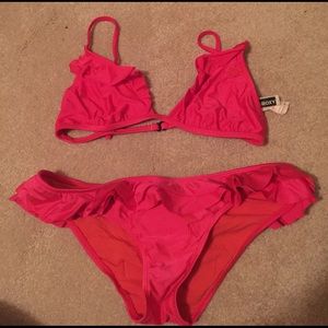 Beautiful Roxy swimsuit, only worn once