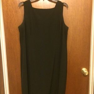 Simple Black Dress. 40" long. 20W. MUST BUNDLE