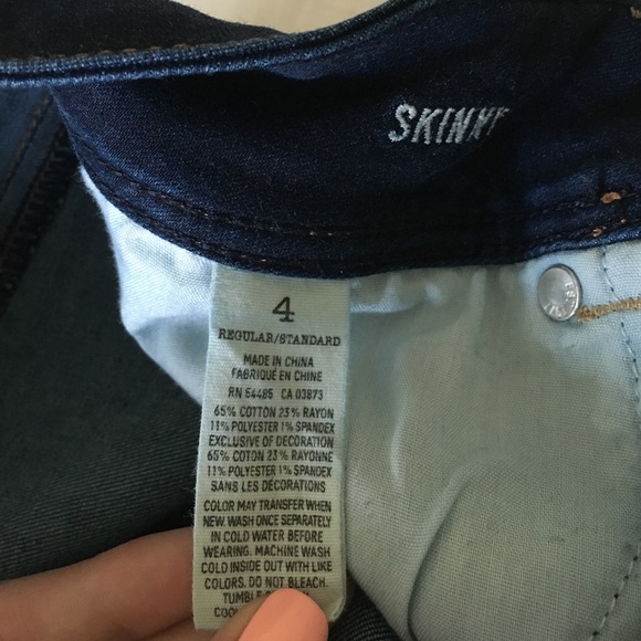 AEO Skinny Crops - Picture 2 of 3