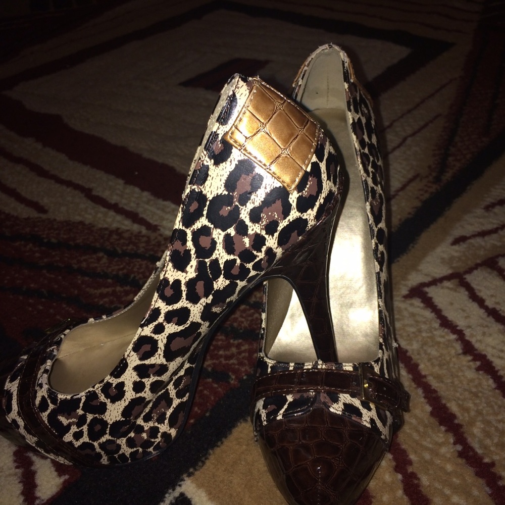 Ladies shoes