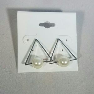 Silver triangle NWOT