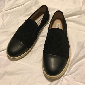 Steve Madden slip ons