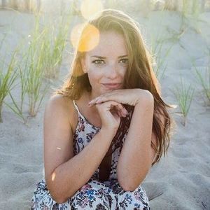 Meet your Posher, Cassandra