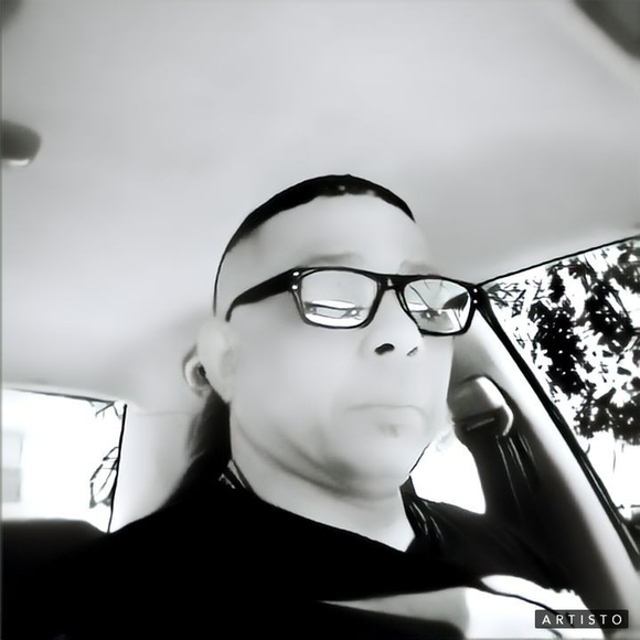 Meet your Posher, Fernando - Picture 1 of 1