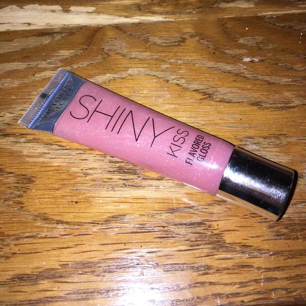 Victoria Secret shiny kiss flavored lip gloss