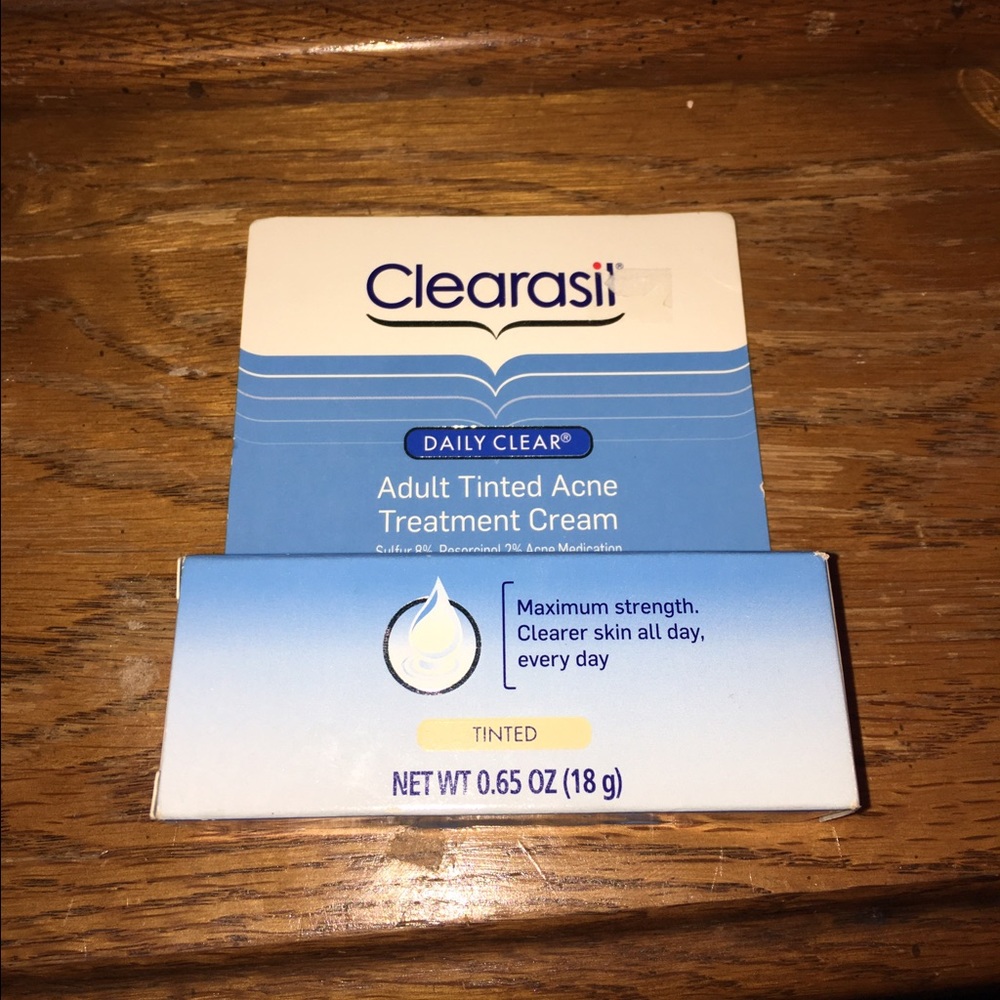 Clearasil tinted acne cream