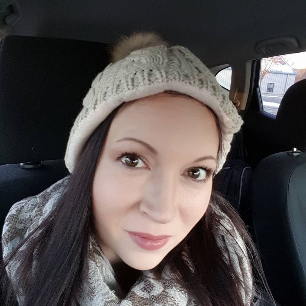 Meet your Posher, Alesha