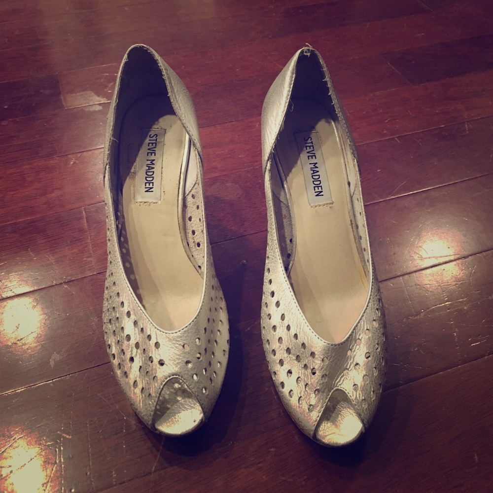 Steve Madden wedges silver