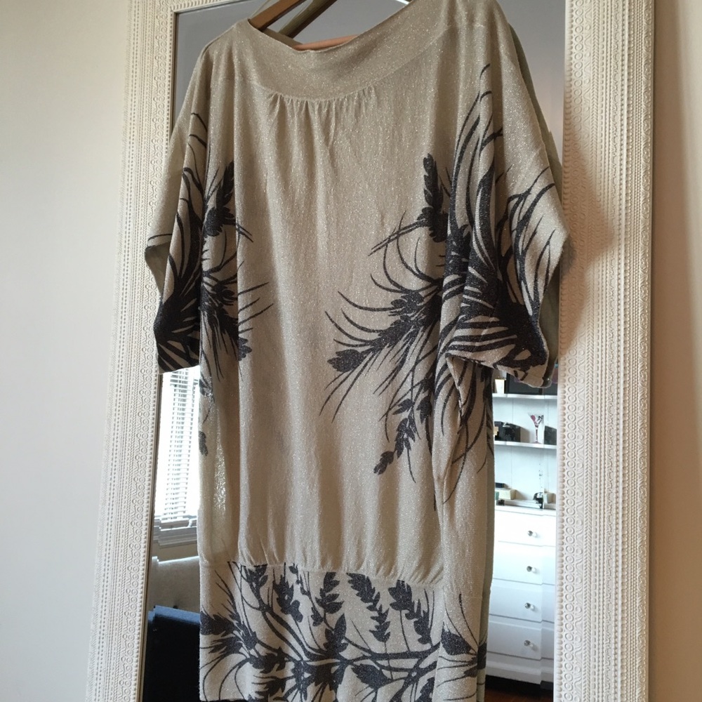 Taroo Gold and Black Sparkly Dress or Shirt 🛍