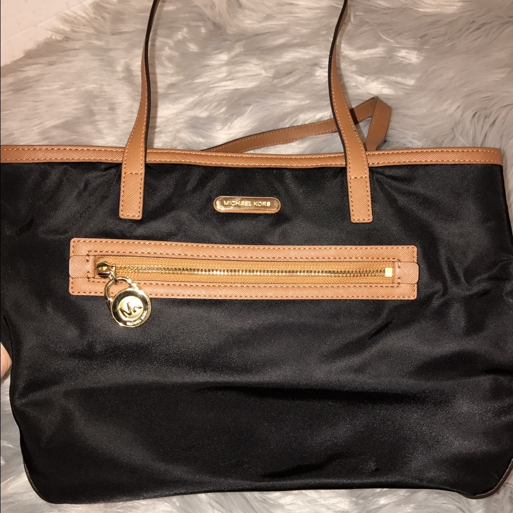 SOLD!!!! Michael Kors Kempton medium nylon bag