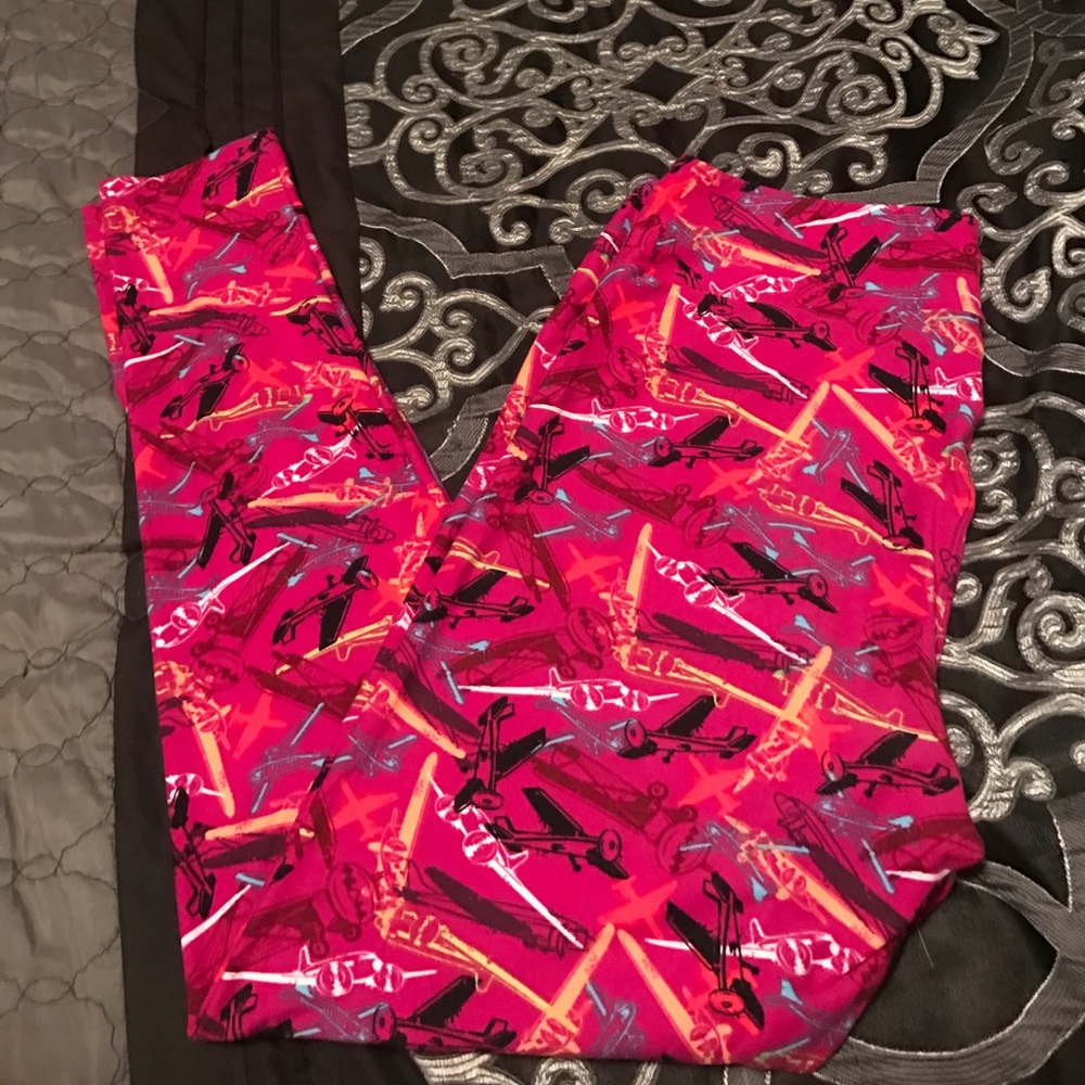 TC Lularoe Airplane Leggings🦄