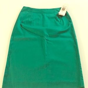 NWT Kelly Green Pencil Skirt - Size 6