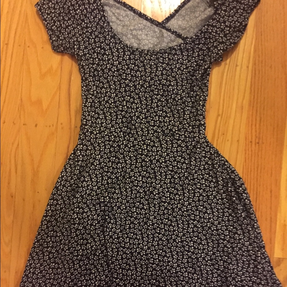 Brandy Melville Jada dress